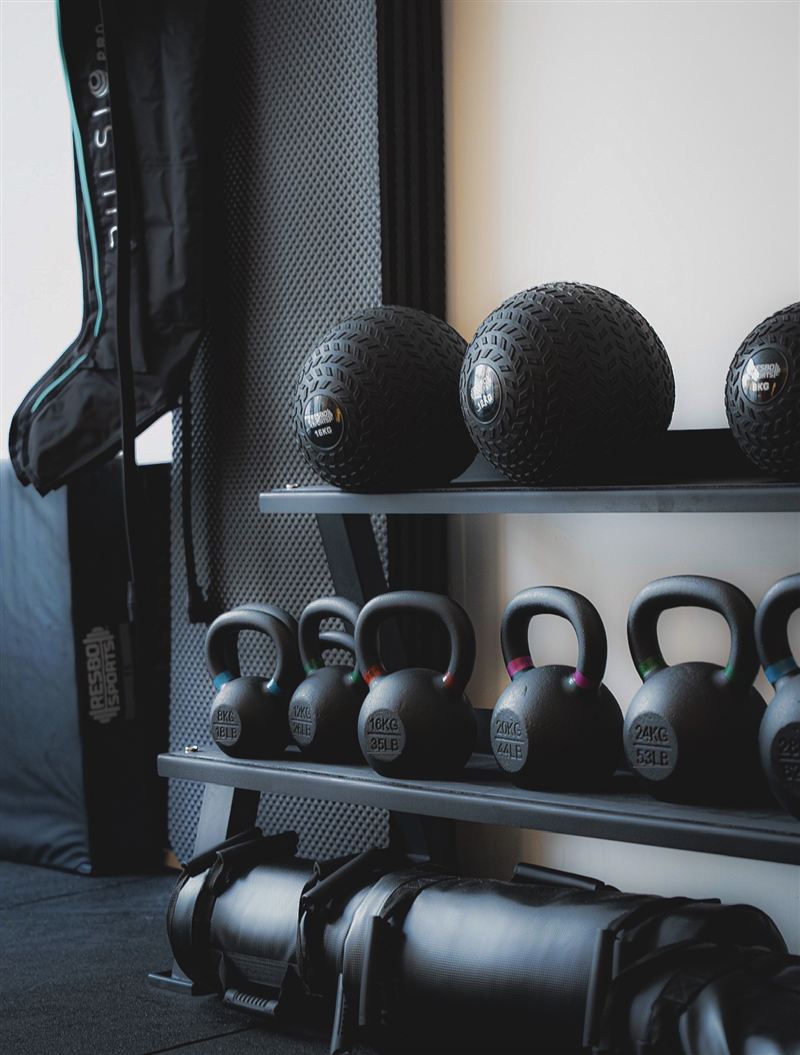Kettlebells et medicine balls du studio